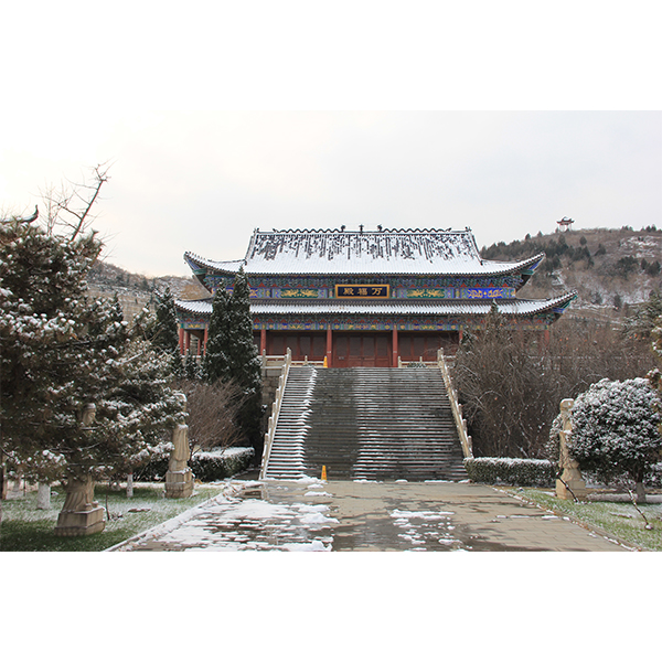 陵园雪景